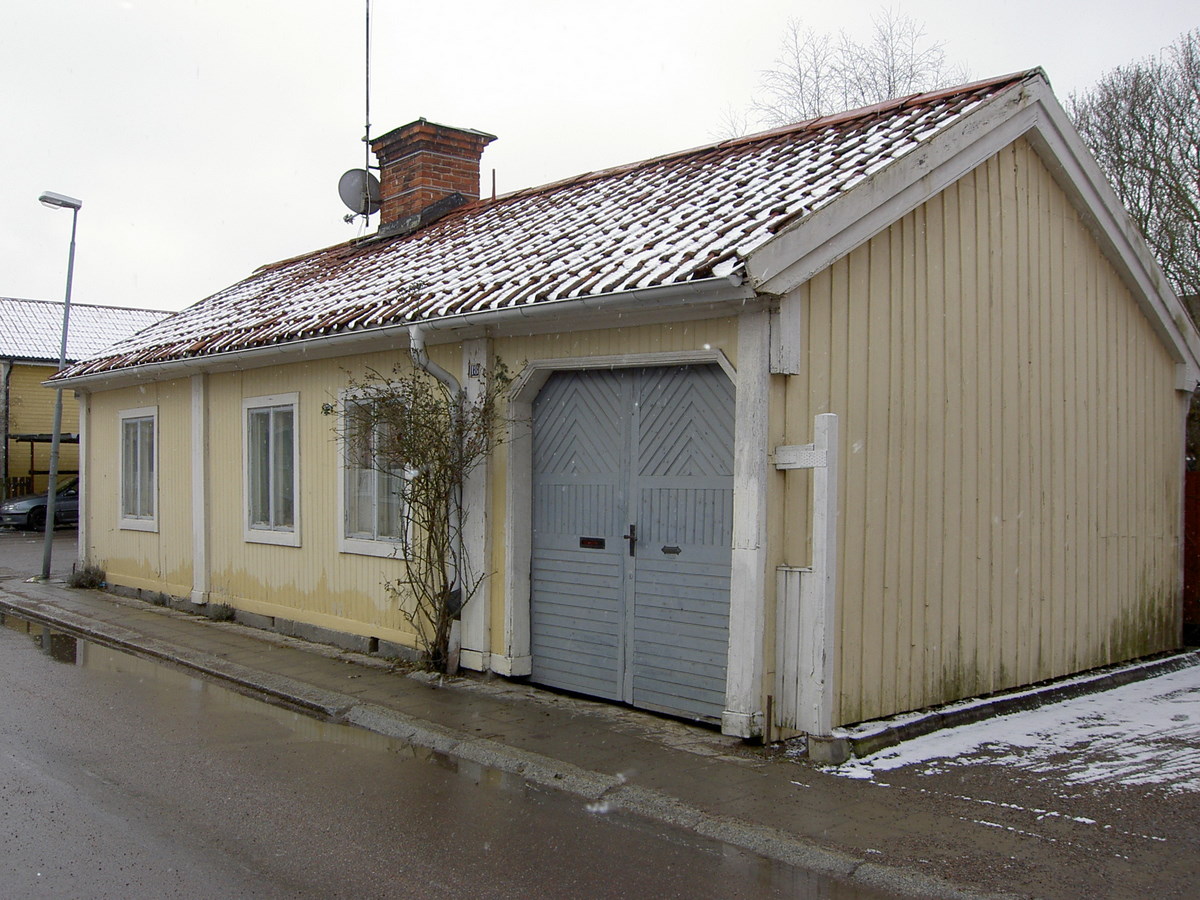 Byggnad 1, fasad mot Hyttgatan.
