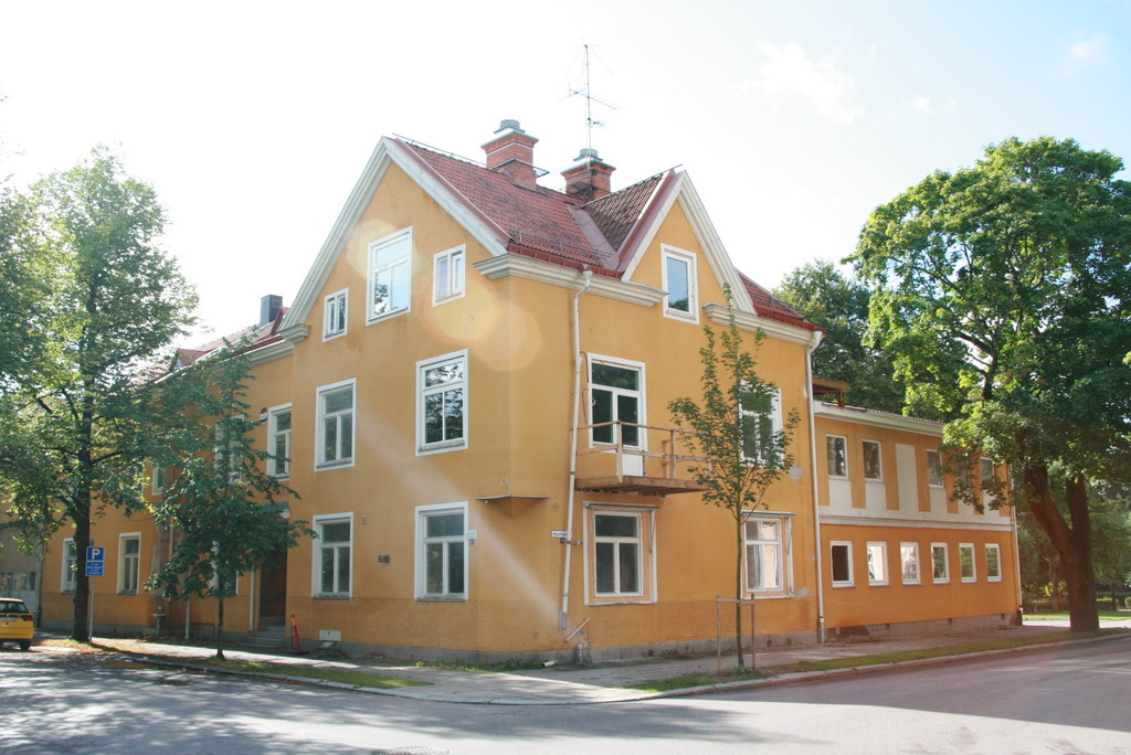 Husnr 1b fasad hörnet Agueligatan-Vasagatan samt husnr 1a th.
