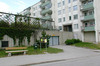 Tensta, Hydinge 2, Skäftingebacken 3-13.

I kvarteret Hydinge finns parkeringshus under gårdarna.