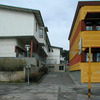 Passage mellan skolbespisningsbyggnaden och klassrumsbyggnaden. 

SAK07235 Sthlm, Tensta, Tisslinge 3, Gullingeplan 22-28 (jmn nr) från sydväst



