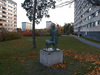 Stockholm, Bredäng, Gröna Stugan 1, Gröna Stugansväg 27-45 (udda Nr).

Skulpturen "Herde med får" av Ebba Ahlmark-Hughes står på den mittersta, gröna gården.

