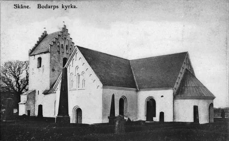 Bodarps kyrka mot söder