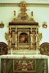 Altaruppsatsen.