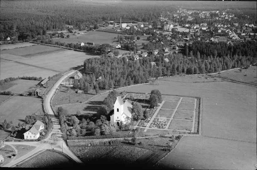 Hässleby kyrka mot väster