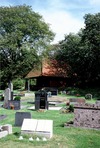 Kyrkogården mot kapellet. 