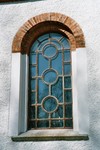 Långhusfönster på Flo kyrka. Neg.nr. 03/293:13. JPG.
