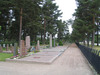 Kyrkogårdens äldsta del i norr.  