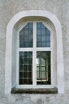 Långhusfönster från sent 1700-tal på Laske-Vedums kyrka. Neg.nr. 04/119:06. JPG. 