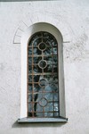 Fönster med gjutjärnsbågar på Kymbo kyrka. Neg.nr. 04/313:13. JPG. 