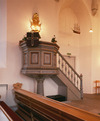 Predikstolen är ursprunglig från 1870-talet.