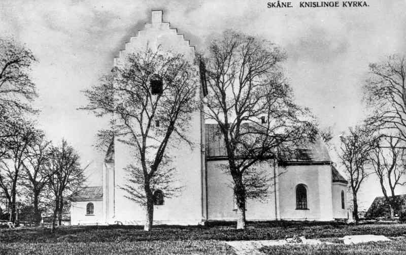 Knislinge kyrka från söder
