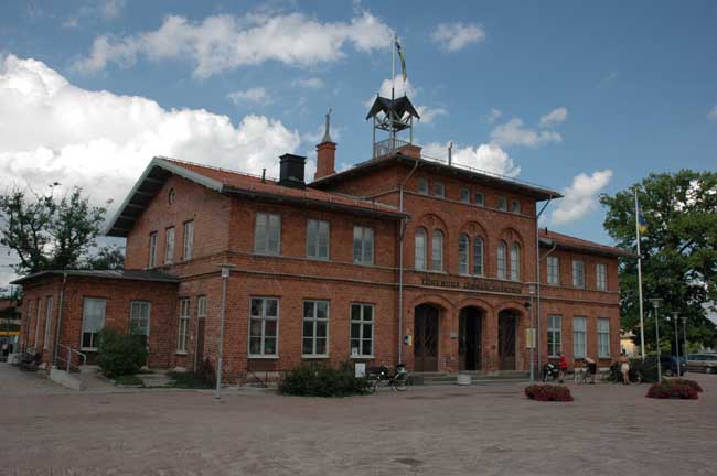 Töreboda station