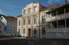 Rådhuset är det enda huset på Marstrand uppfört i sten