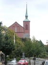 Nynäshamns kyrka från stadskärnan