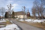 Trosa stads kyrka, kyrkomiljön söder om kyrkan