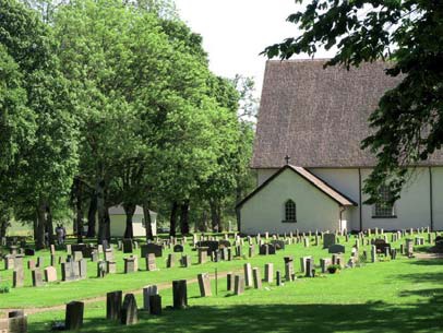 Del av norra Sandsjö kyrkogård.