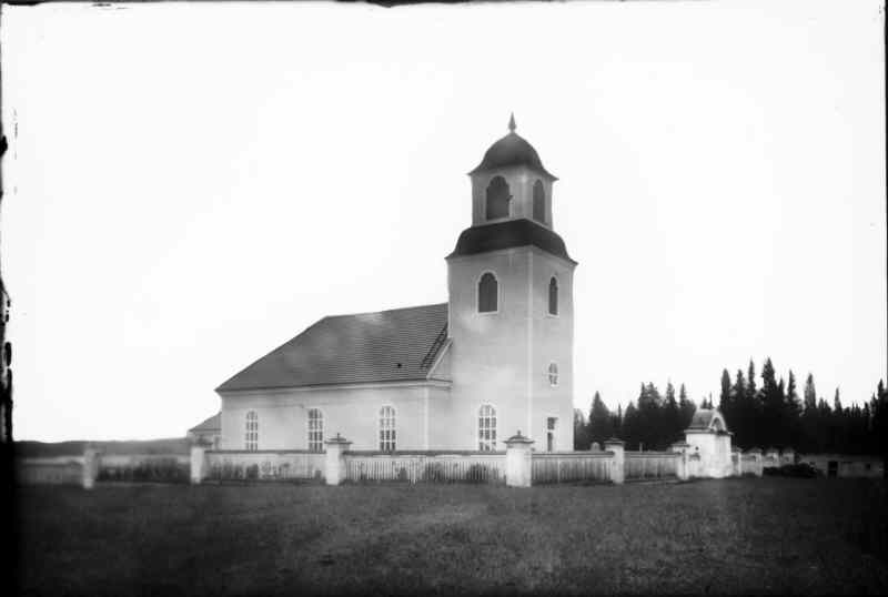 Bodsjö kyrka från nordväst
