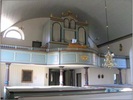 Orgeln och orgelbarriären är ursprunglig den
nuvarande kyrkobyggnaden. En sentida
förändring är läktarunderbyggnaden från
1990-talet.