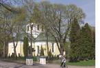 Västfärnebo kyrka med kyrkogård. 