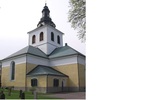 Exteriör.
Västerfärnebo kyrka är en korskyrka med centraltorn, åstadkommen vid stor utbyggnad 1767-70. 
