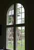 Västra Torsås kapell, fönster mot klockstapeln.