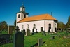 Marbäcks kyrka med omgivande begravningsplats, från SÖ.