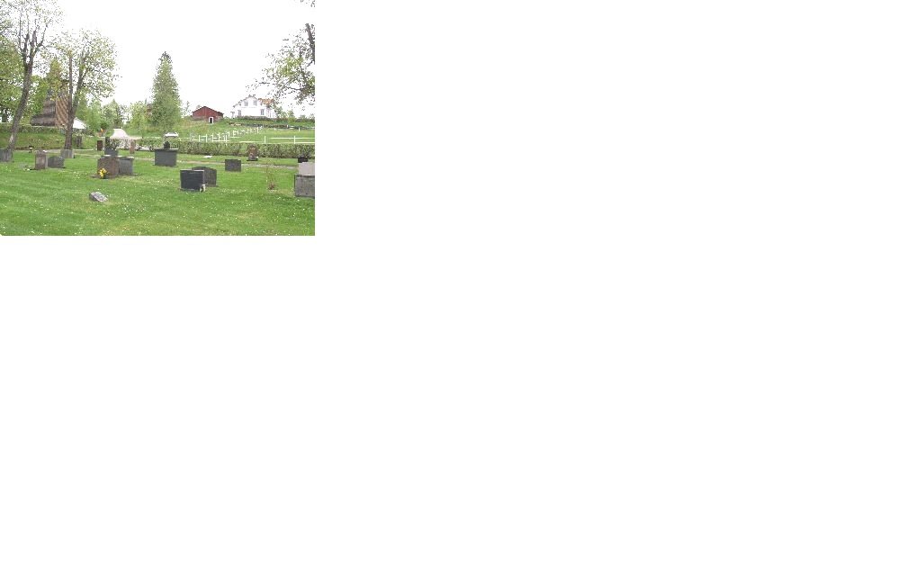 Säfsnäs kyrkogård, i bakgrunden ses både klockstapeln och bårhuset