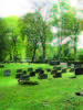 Kyrkogården används än idag och består till mesta delen av låga
rektangulära stenar från 1940-talet och fram till vår tid.