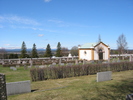 Ovikens nya kyrka, kyrkogården, gravkapellet från sydöst. 