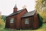 Vikens kapell, exteriör, sydöstra fasaden. 

Bilderna är tagna av Martin Lagergren & Emelie Petersson vid Jämtlands läns museum i samband med inventeringen, 2004-2005. 