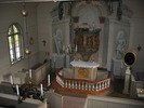 Vallbo kapell interiör, kyrkorummet sett mot koret från läktaren. 