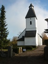 Kyrkan från väst.