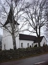 Kyrkan från SV.