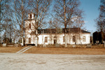 Sunne kyrka med omgivande kyrkogård, vy från söder. 