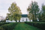 Lockne kyrkas med omgivande kyrkogård, vy från norr. 

Bilderna är tagna av Christina Persson & Isa Lindkvist, bebyggelseantikvarier vid Jämtlands läns museum, i samband med inventeringen, 2005-2006.