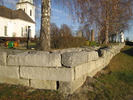 Torps kyrka med omgivande kyrkogård, bogårdsmuren & kyrkogårdens sydvästra hörn. 