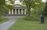 Söderfors bruk, grekiskt tempel i engelska parken, invigt år 1797.