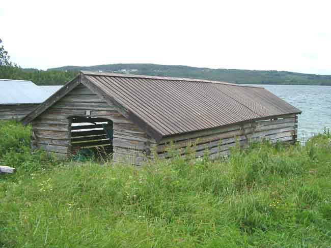 Kyrkbåthuset på Böröns allmänning.