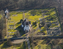 Vombs kyrka och kyrkogård
