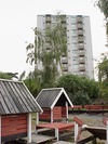 Punkthus är vanliga i Södra Biskopsgården. Dessa är ritade av Arne Nygård och Poul Hultberg.