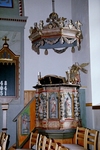 Den gamla predikstolen från 1695 i Gärdhems kyrka.