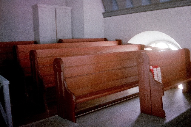 Torbjörntorps kyrka interiör orgelläktarbänkar (neg nr 01/279:34)