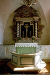 Marka kyrka interiör altare, altaruppsats, kyrkvärdsbänkar och altarring. Negnr 01/276:30