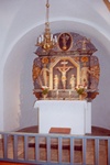Skörstorps kyrka interiör altare, altaruppsats och altarskrank. Negnr 01/287:11a