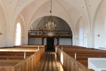 Kyrkorummet mot orgelläktaren i väster