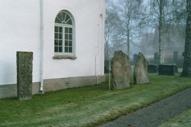 Runstenar och liljesten på Dalums kyrkogård. Neg.nr. B963_019:19. JPG. 