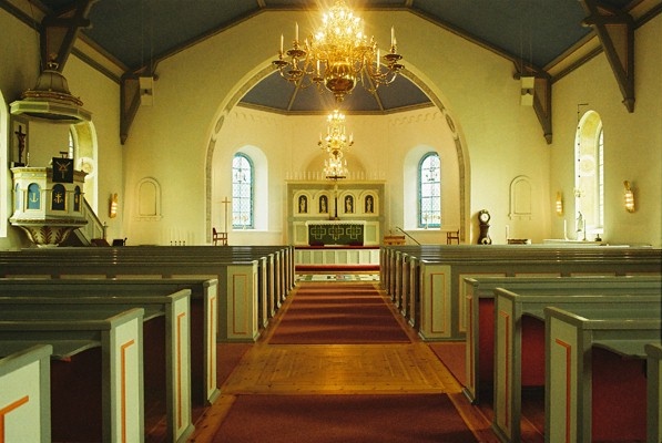 Långhuset i Öxabäcks kyrka sett mot koret, från V.

