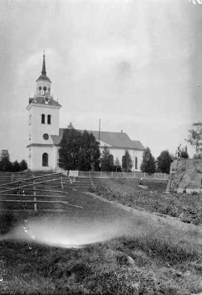 Haverö kyrka från syd