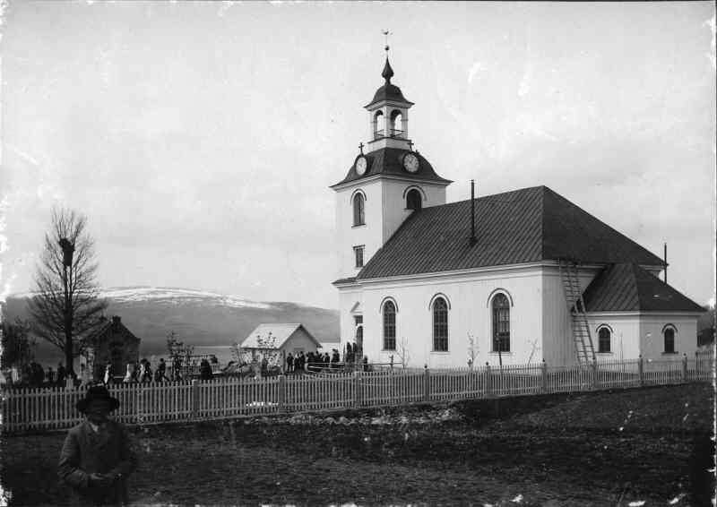Klövsjö kyrka från sydöst