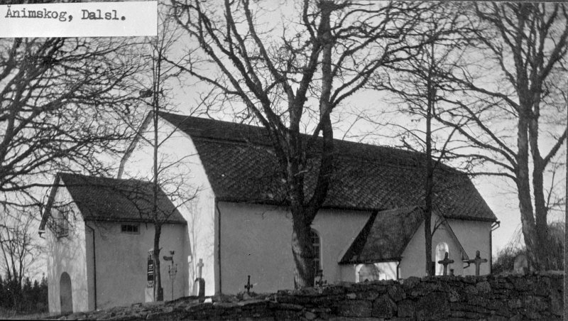 Ånimskogs kyrka från sydväst.